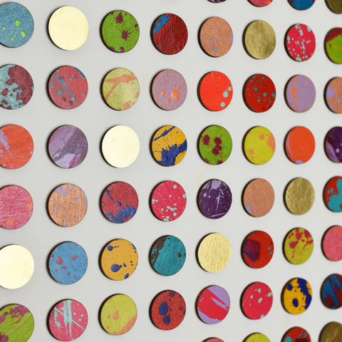 SPLASH ONE HUNDRED PAINTED DOTS WITH GOLD