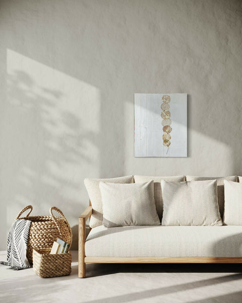 Tina Norden_Resilience_Leaves on canva_40x50cm_sofa