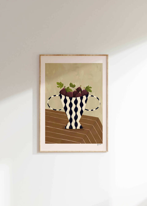 figs in wavy vase