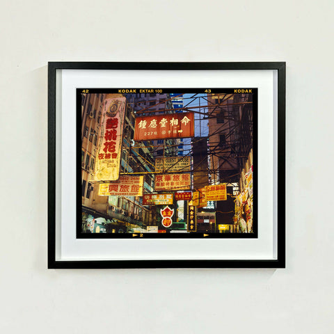 Best Choice in Downtown Film Rebate 445 Black Frame on the wall